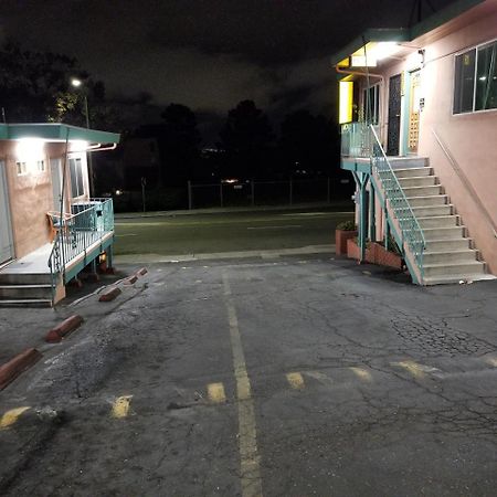 Travis Lodge Motel 16 奥克兰 外观 照片